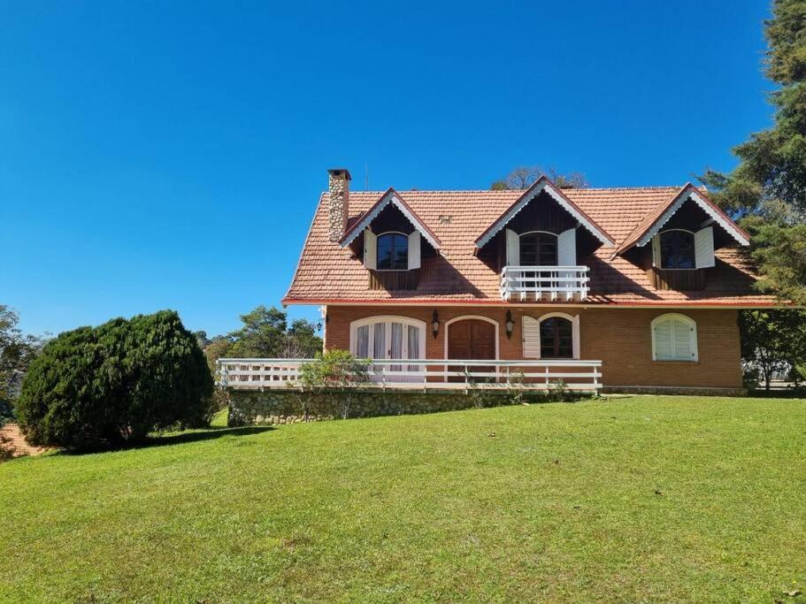 Campos do Jordão Alto Do Capivari - Gramado E Vista Espetacular מראה חיצוני תמונה