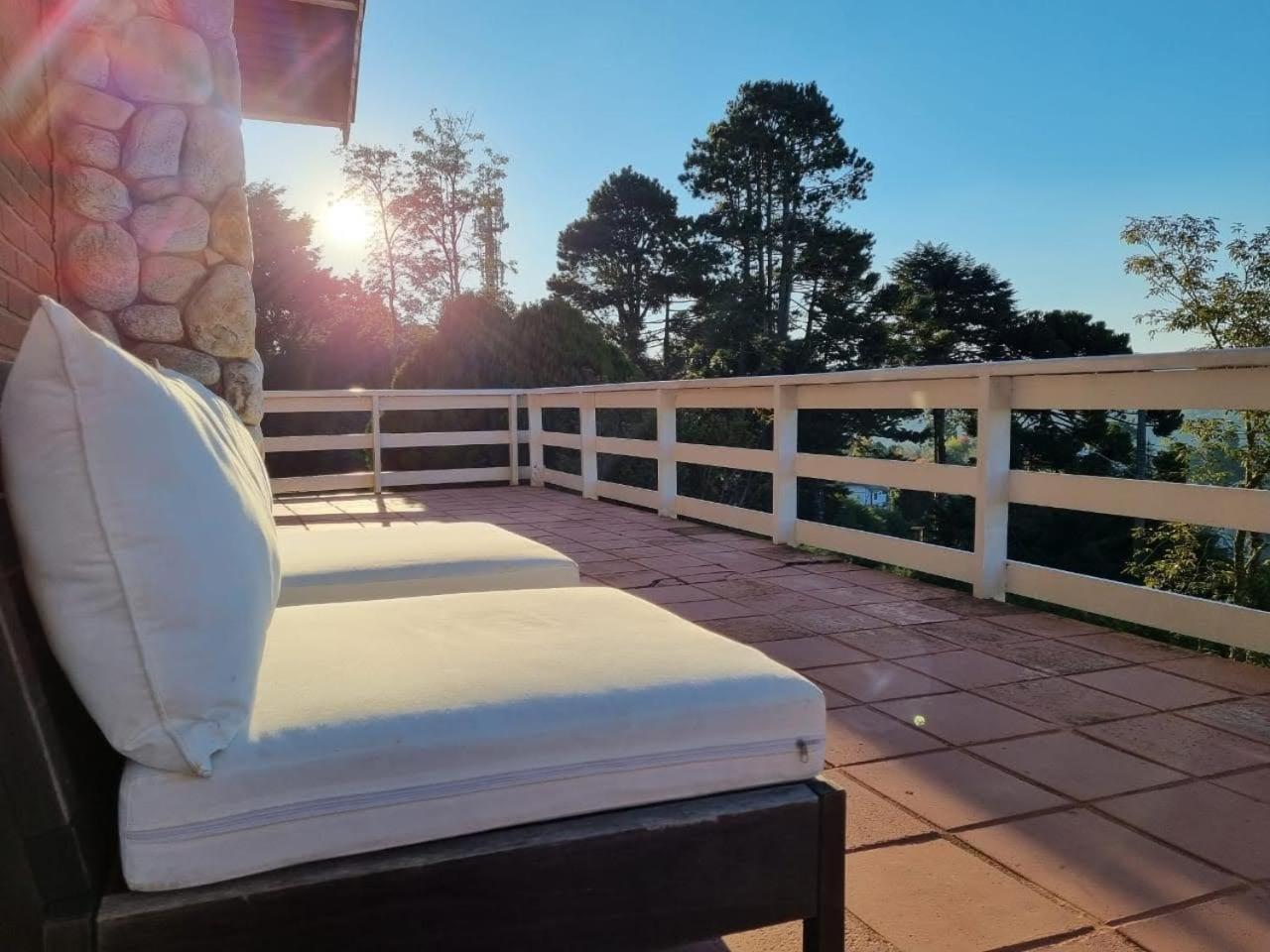Campos do Jordão Alto Do Capivari - Gramado E Vista Espetacular מראה חיצוני תמונה